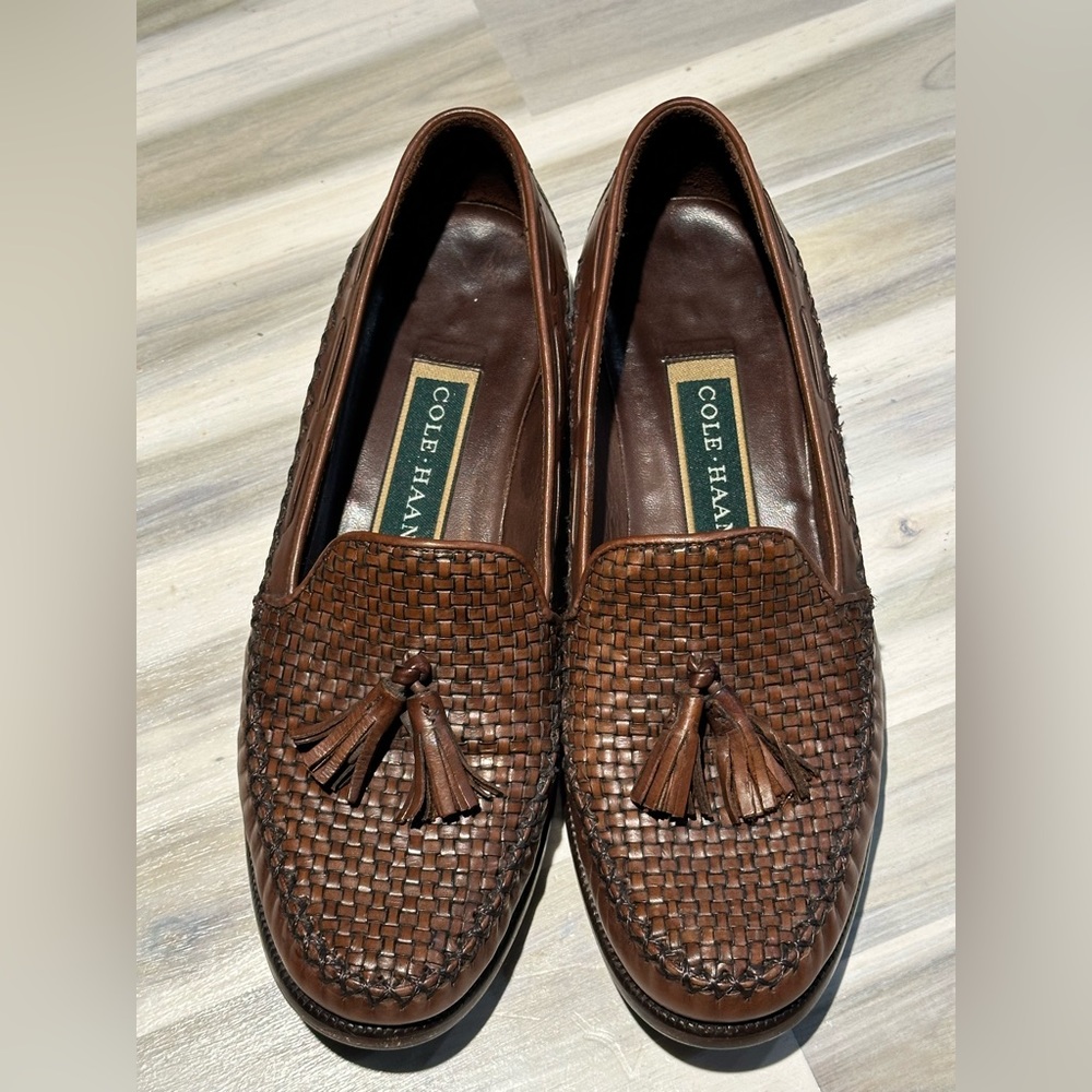Cole Haan Basket Weave Style Brown leather Loafers Size 8 AA (narrow)